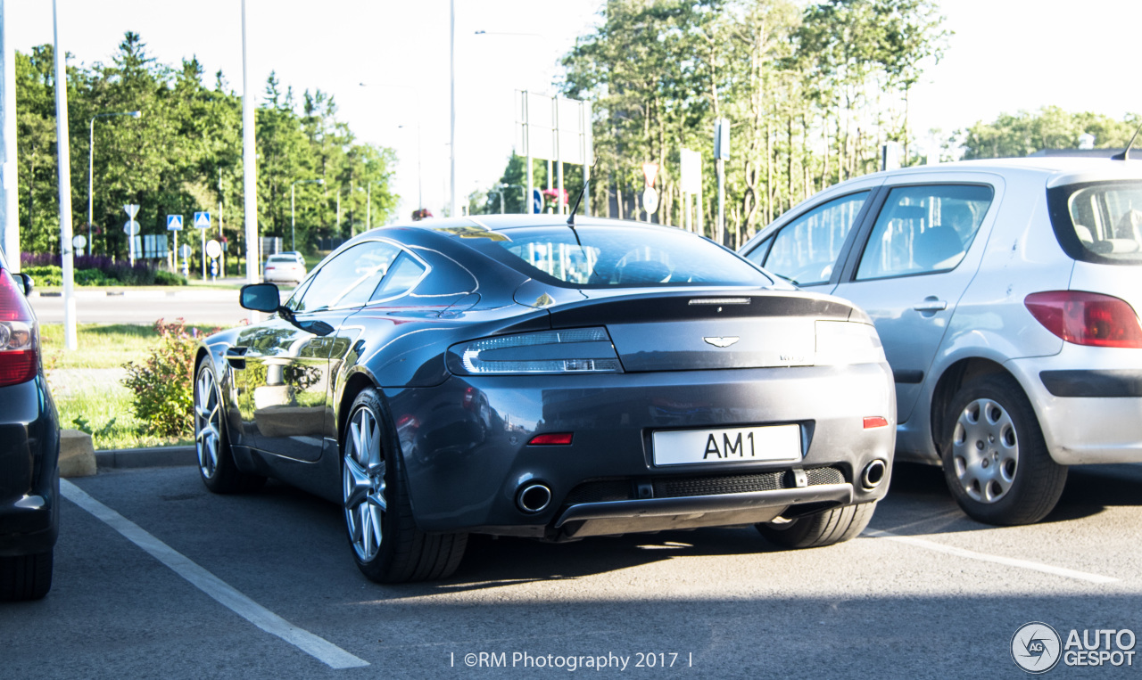 Aston Martin V8 Vantage