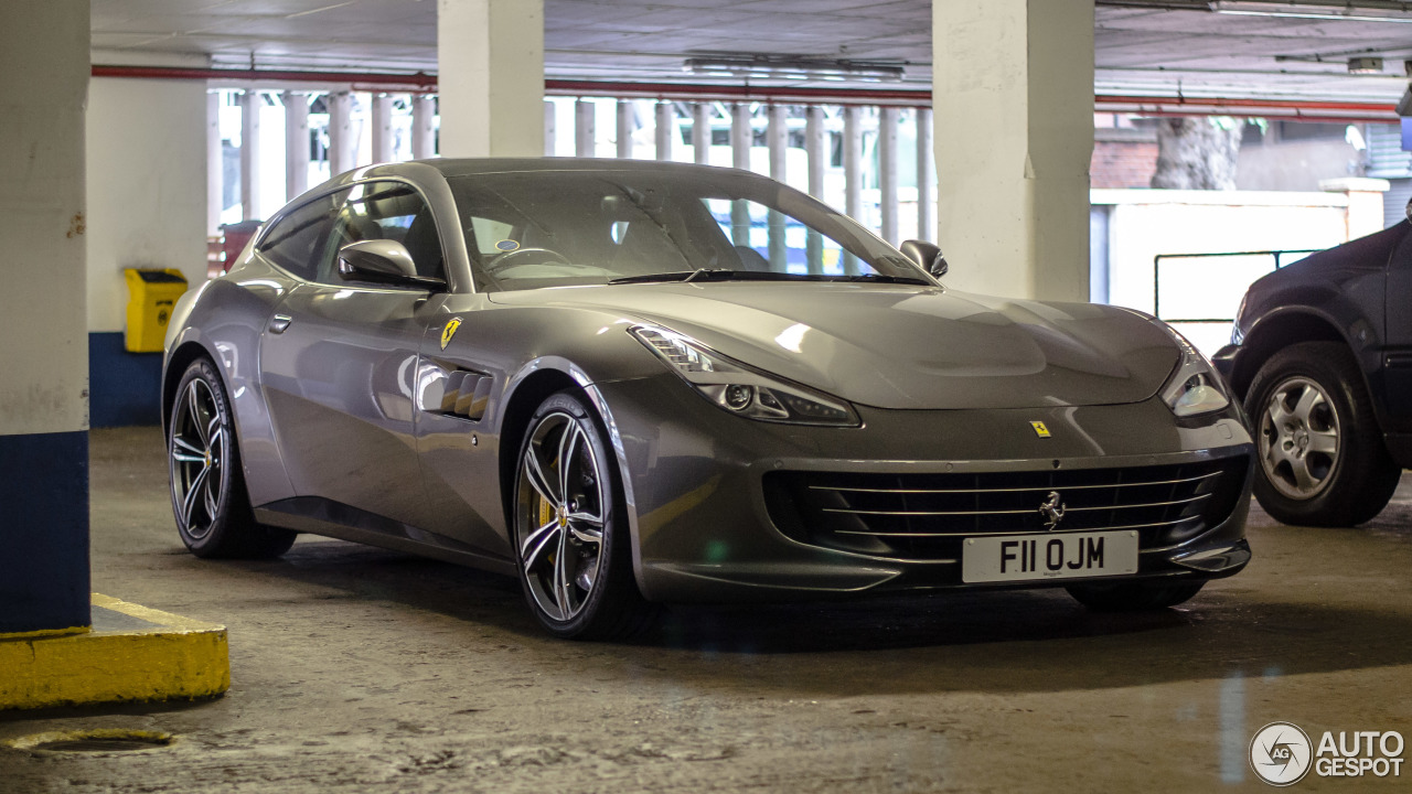 Ferrari GTC4Lusso