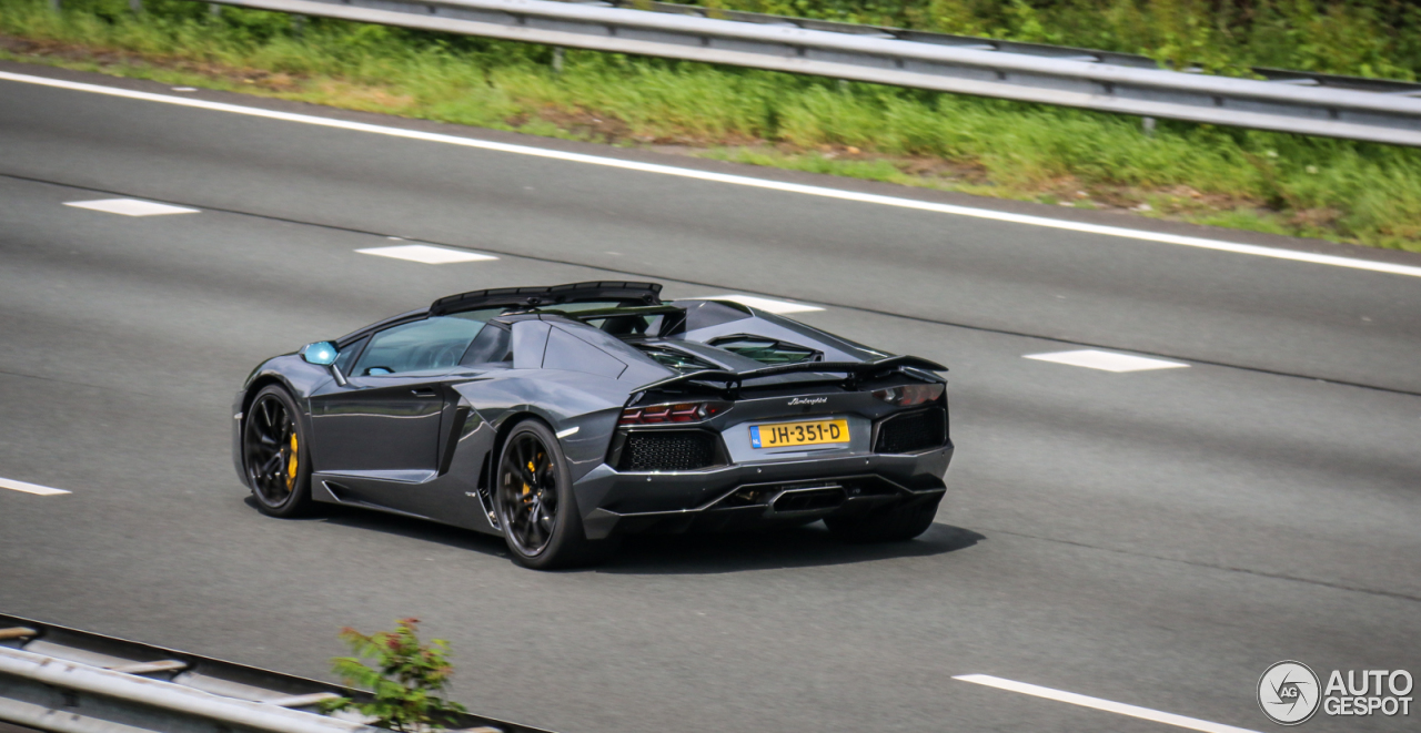 Lamborghini Aventador LP700-4 Roadster