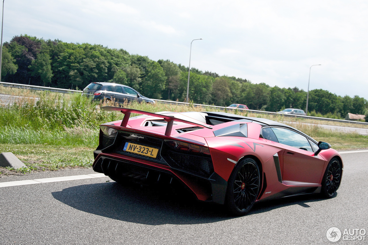 Lamborghini Aventador LP750-4 SuperVeloce Roadster