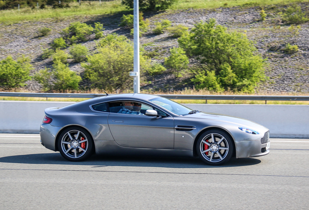 Aston Martin V8 Vantage