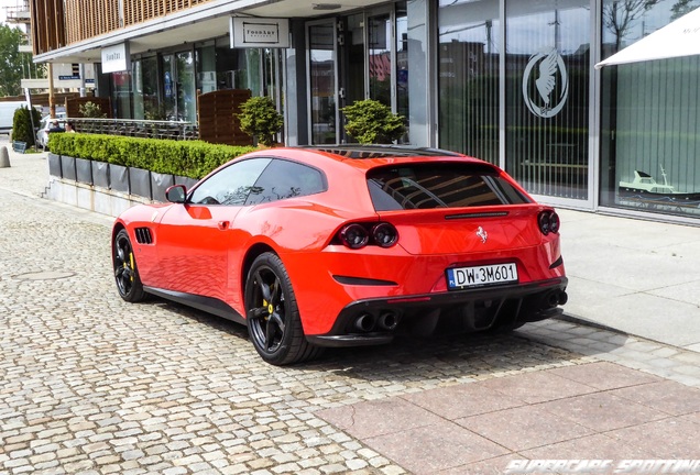 Ferrari GTC4Lusso