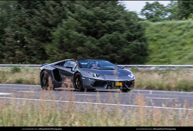 Lamborghini Aventador LP700-4 Roadster