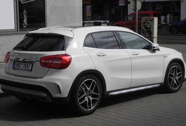 Mercedes-AMG GLA 45 X156