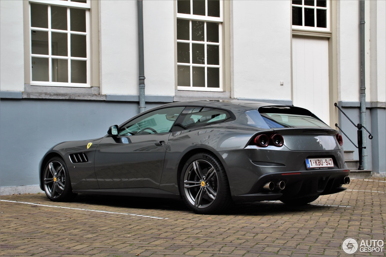 Ferrari GTC4Lusso