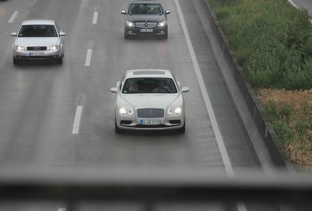 Bentley Flying Spur V8 S