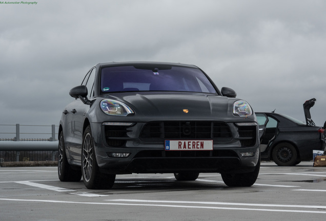 Porsche 95B Macan GTS