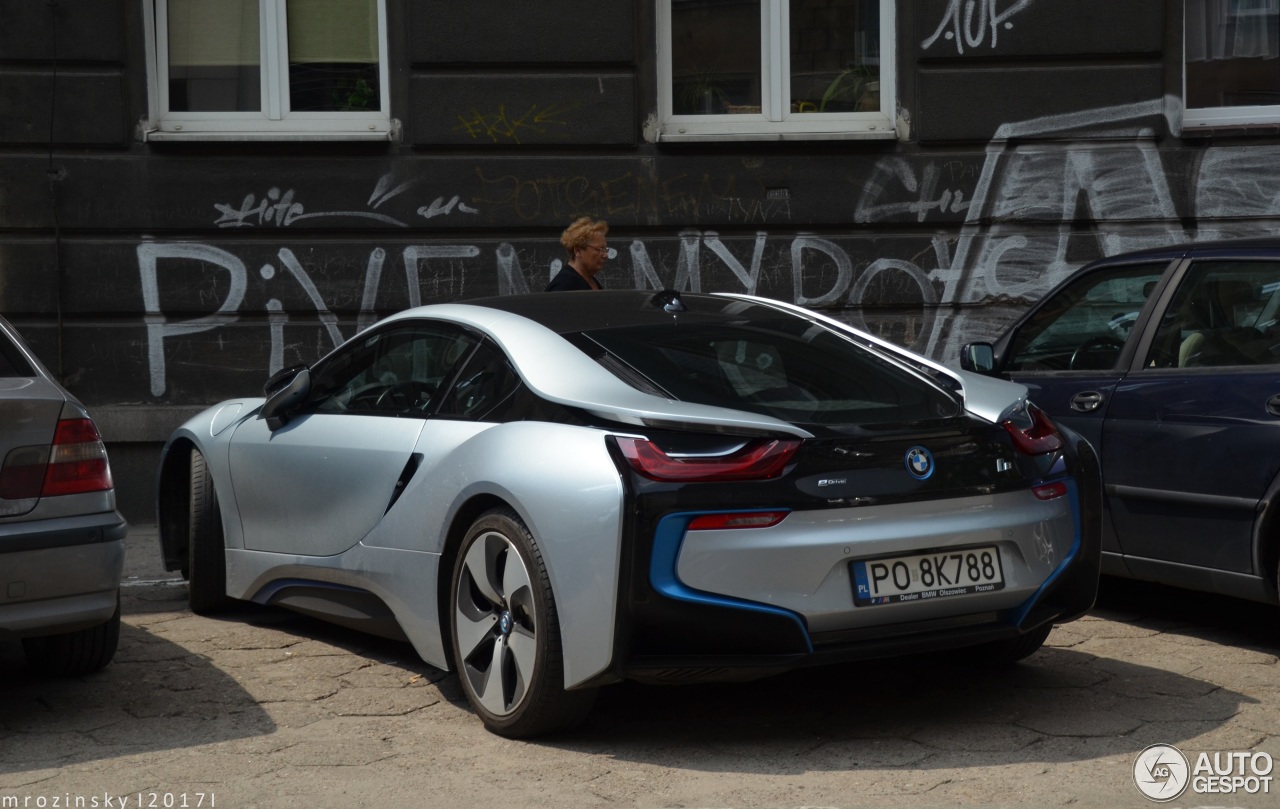 BMW i8