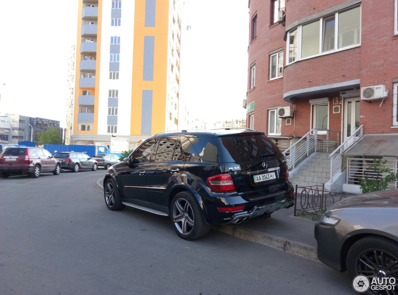 Mercedes-Benz ML 63 AMG 10th Anniversary