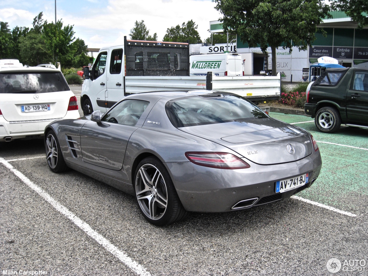 Mercedes-Benz SLS AMG