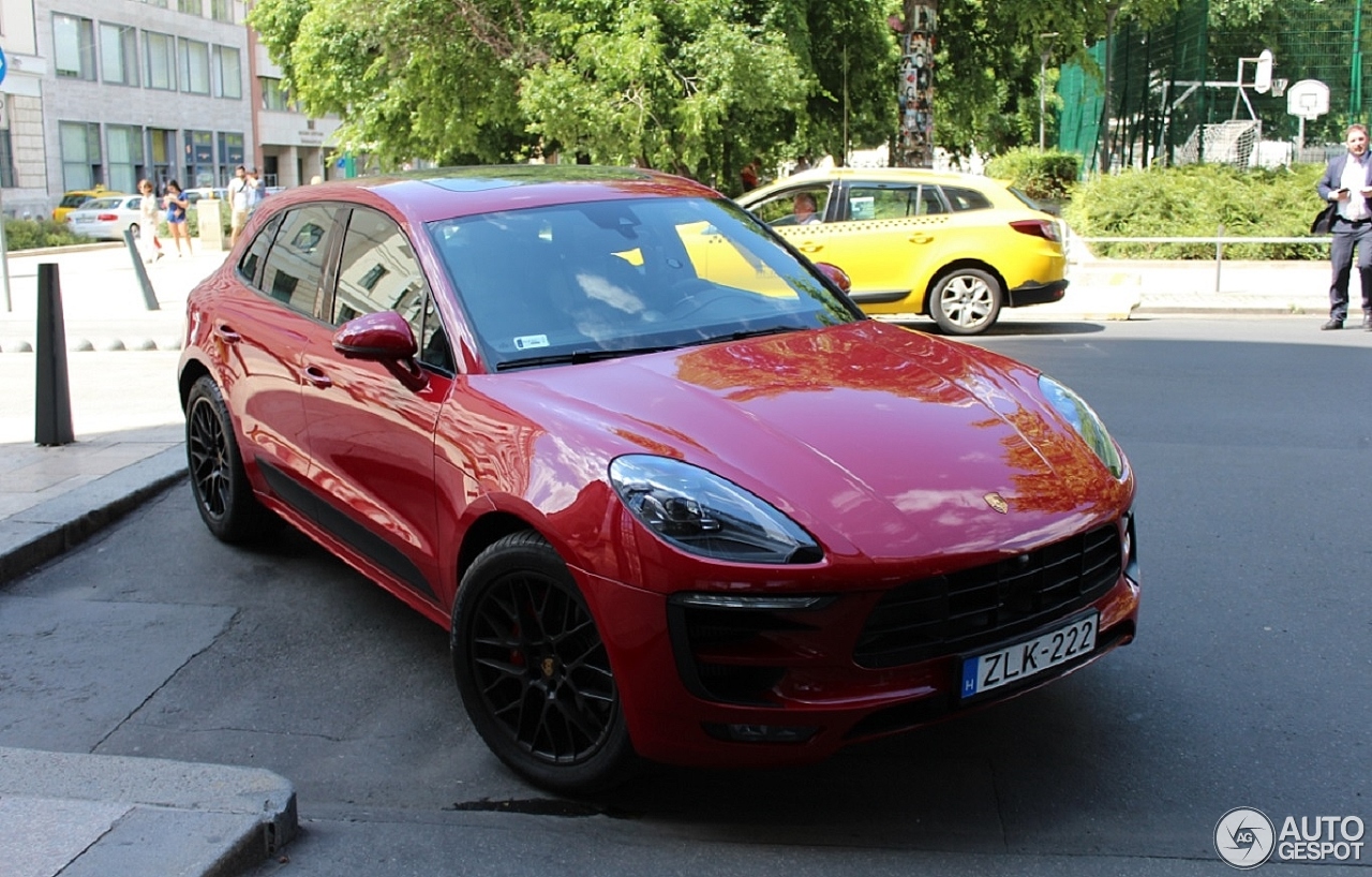 Porsche 95B Macan GTS