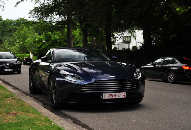 Aston Martin DB11