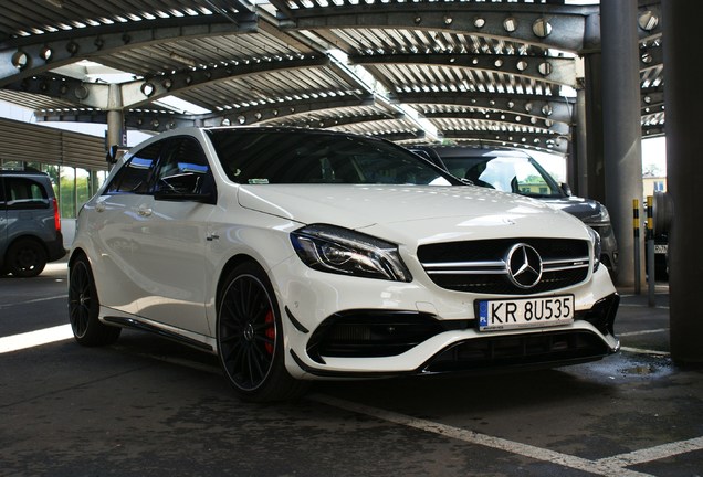 Mercedes-AMG A 45 W176 2015