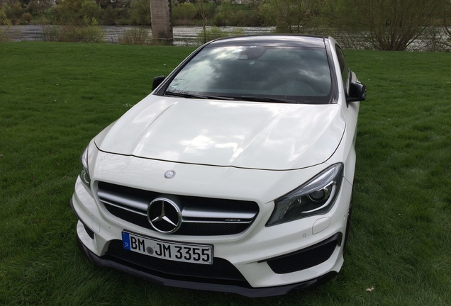 Mercedes-AMG CLA 45 Shooting Brake X117