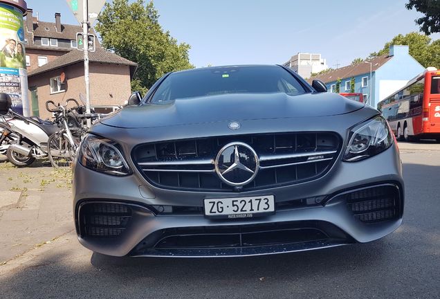 Mercedes-AMG E 63 S W213