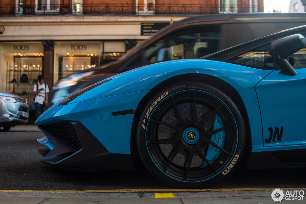 Lamborghini Aventador LP750-4 SuperVeloce Roadster