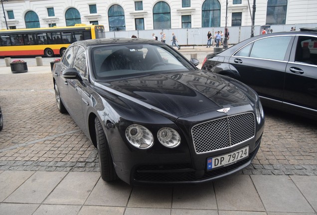 Bentley Flying Spur V8