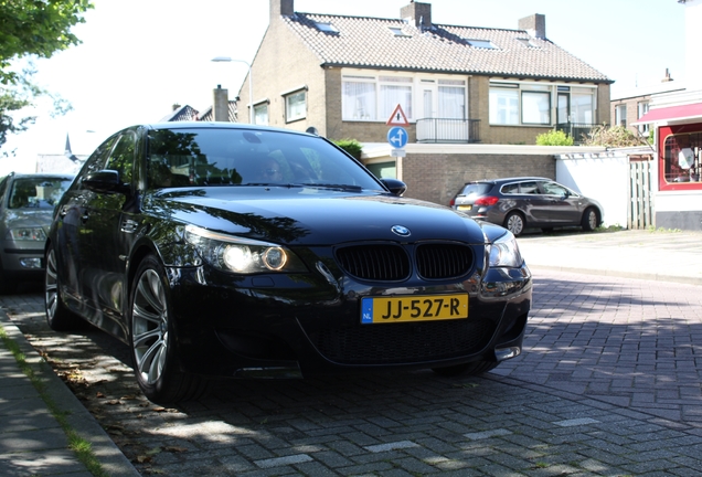 BMW M5 E60 2005