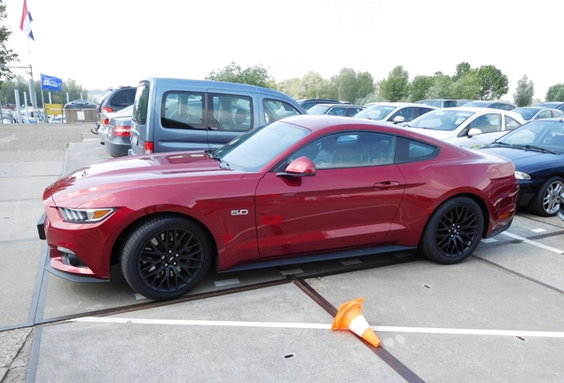 Ford Mustang GT 2015