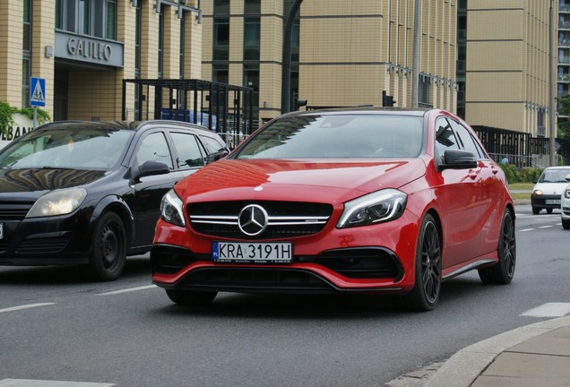 Mercedes-AMG A 45 W176 2015