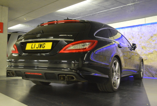 Mercedes-Benz CLS 63 AMG X218 Shooting Brake