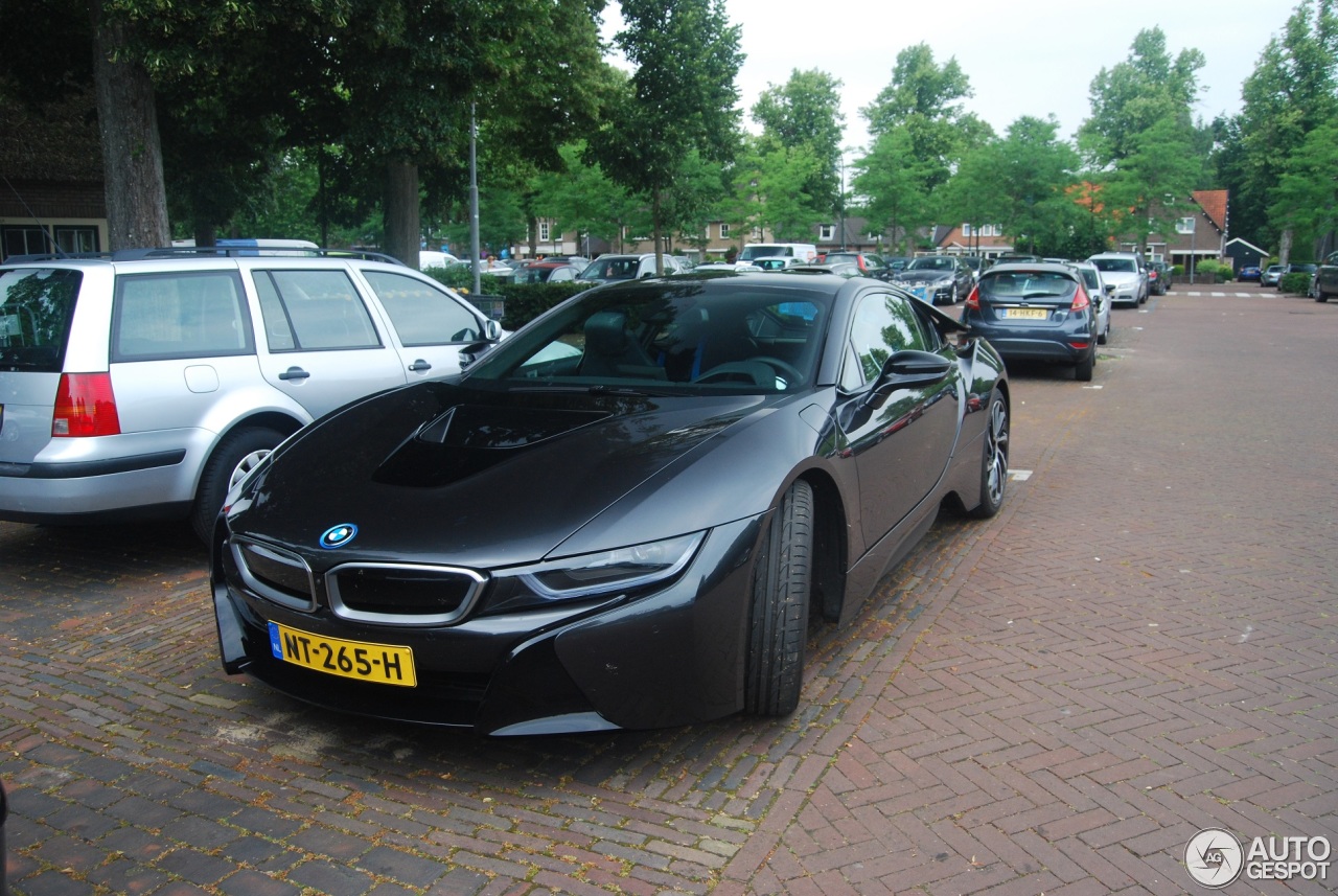 BMW i8