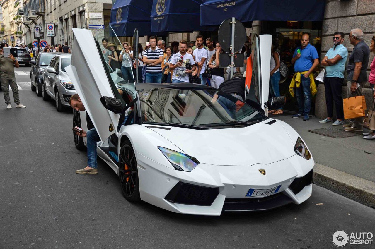 Lamborghini Aventador LP700-4 Roadster