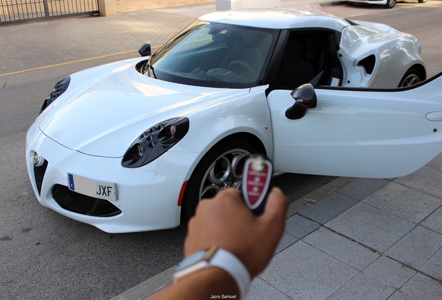 Alfa Romeo 4C Coupé