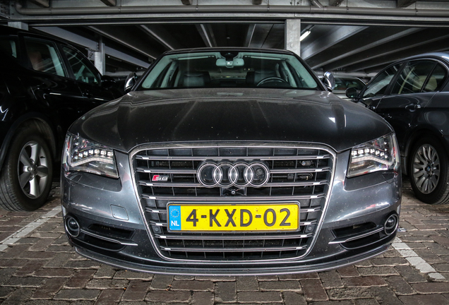 Audi S8 D4