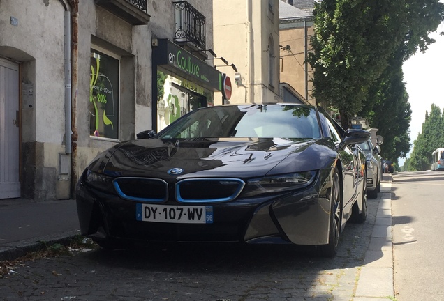 BMW i8