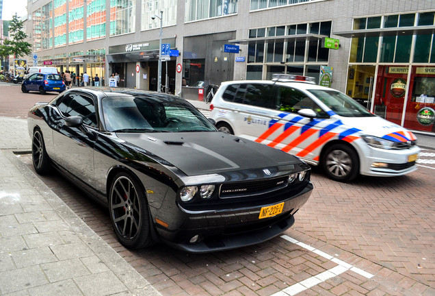 Dodge Challenger SRT-8