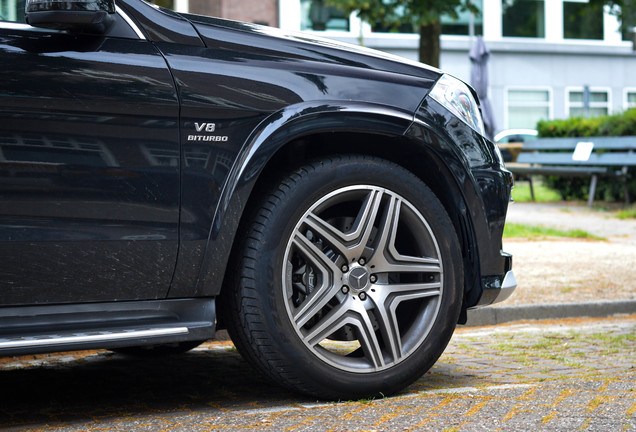 Mercedes-Benz GL 63 AMG X166