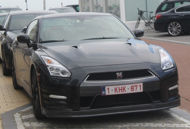 Nissan GT-R 2015