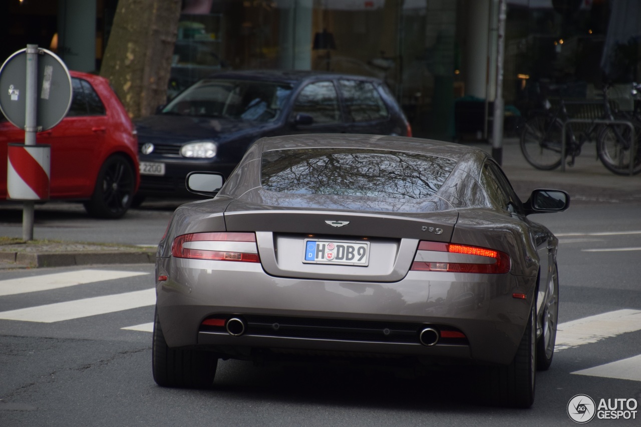 Aston Martin DB9