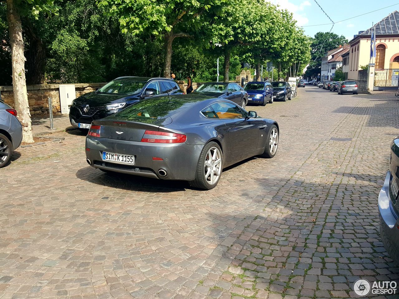 Aston Martin V8 Vantage