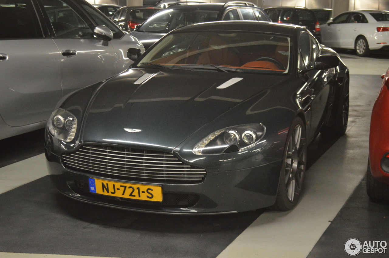 Aston Martin V8 Vantage