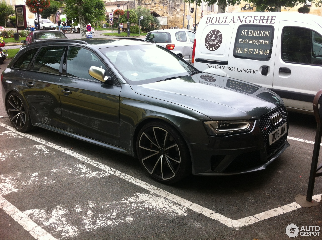 Audi RS4 Avant B8