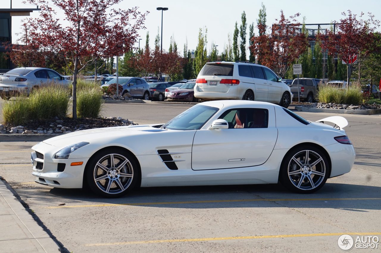 Mercedes-Benz SLS AMG