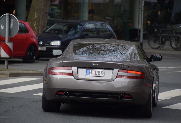 Aston Martin DB9