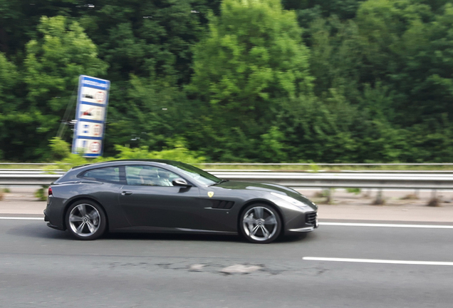 Ferrari GTC4Lusso