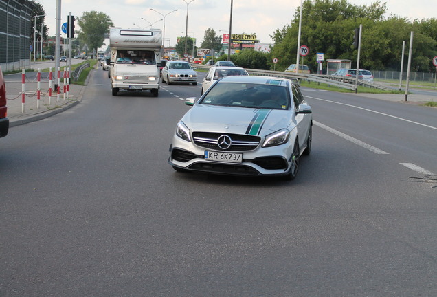 Mercedes-AMG A 45 W176 Petronas 2015 World Champions Edition