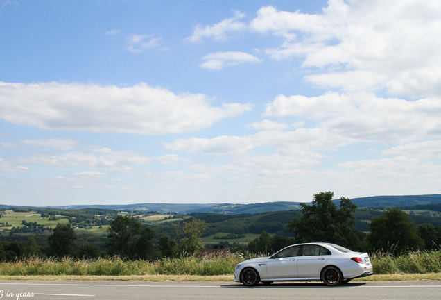 Mercedes-AMG E 63 S W213