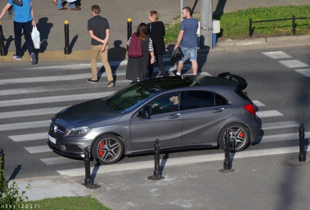 Mercedes-Benz A 45 AMG