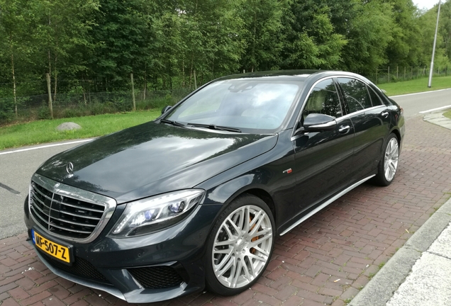 Mercedes-Benz Brabus 850 6.0 Biturbo V222