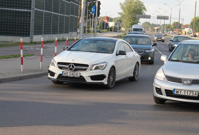 Mercedes-Benz CLA 45 AMG C117