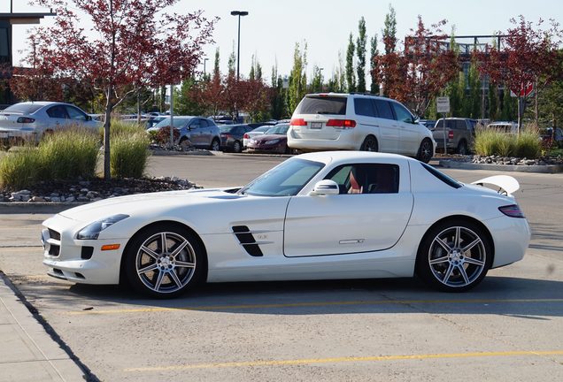 Mercedes-Benz SLS AMG