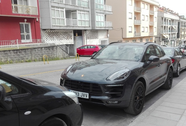 Porsche 95B Macan GTS