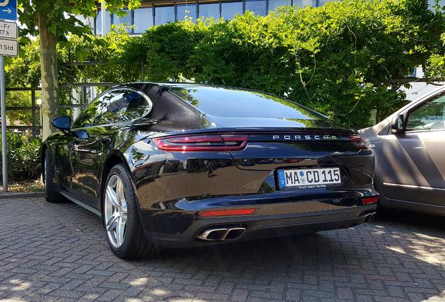 Porsche 971 Panamera Turbo