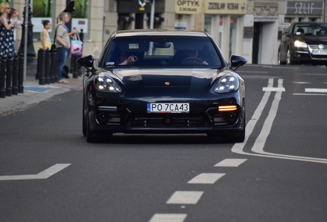 Porsche 971 Panamera Turbo S E-Hybrid