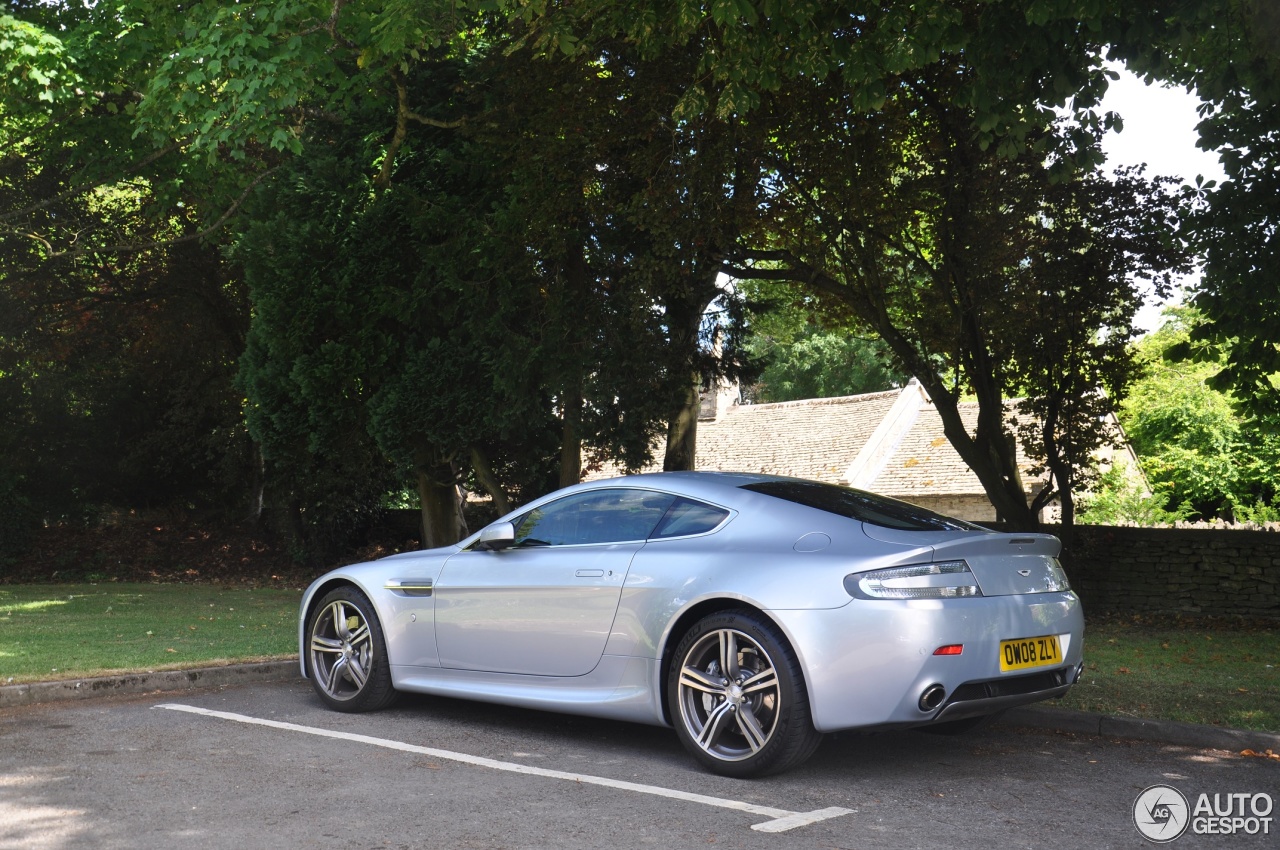 Aston Martin V8 Vantage N400